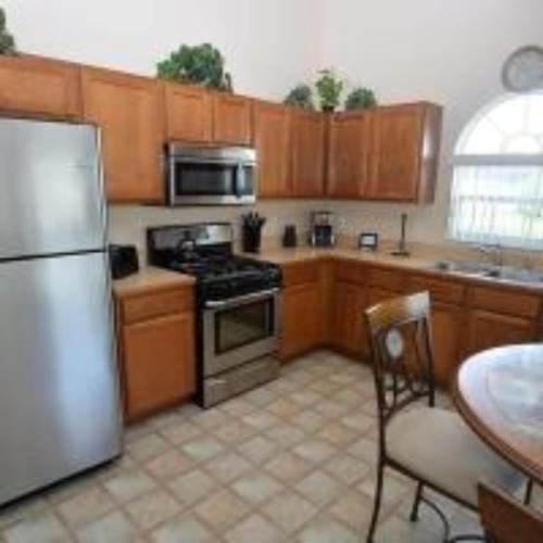Professionally Managed Pool Home by Elite Vacation Homes - image 7