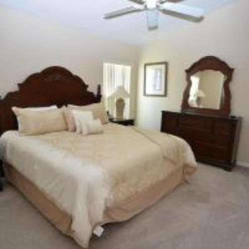 Professionally Managed Pool Home by Elite Vacation Homes - image 9