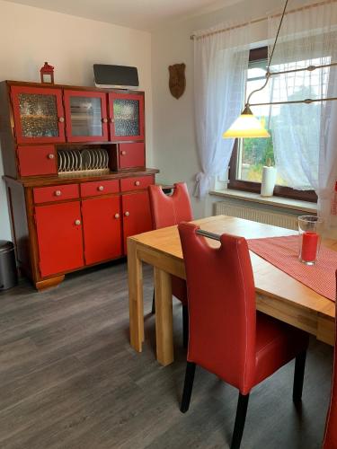bucătărie, Ferienhaus bei Lauingen, mit Sauna und Gartenlounge in Lauingen (Donau)