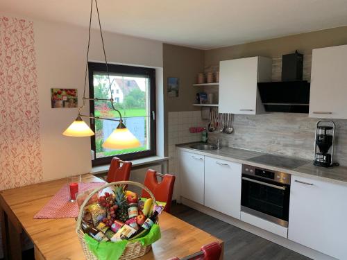 bucătărie, Ferienhaus bei Lauingen, mit Sauna und Gartenlounge in Lauingen (Donau)