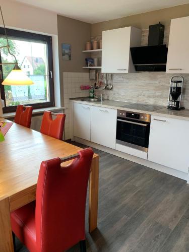bucătărie, Ferienhaus bei Lauingen, mit Sauna und Gartenlounge in Lauingen (Donau)