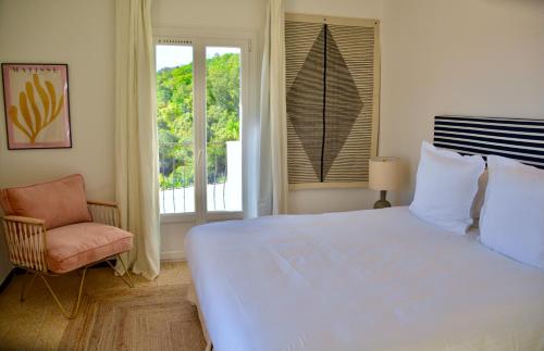 Deluxe Double Room with Balcony, Sea View and Air-Conditioning