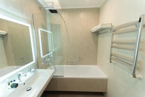Downtown Suites Yerevan - image 8