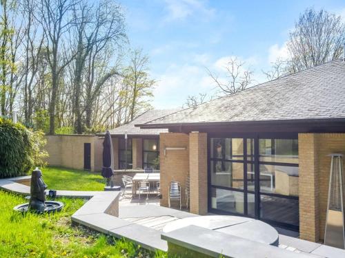 Picturesque villa in Bierges with swimming pool and barbeque