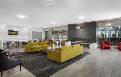 Úszómedence, Lux Penthouse Skyline, Views Gym , Free Parking & Wifi in West Baltimore