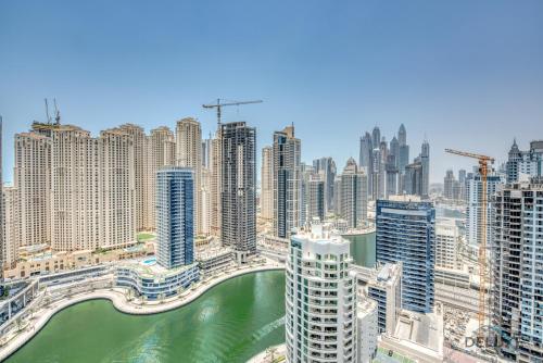Exquisite 1BR at The Address Residences Dubai Marina by Deluxe Holiday Homes, Dubaj (fotografie 4)