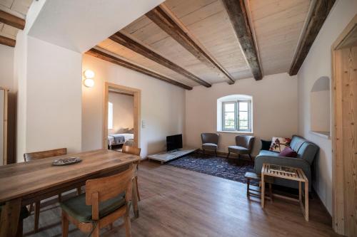 Weingut Kornell - Schafferhaus Cosmas und Zeder