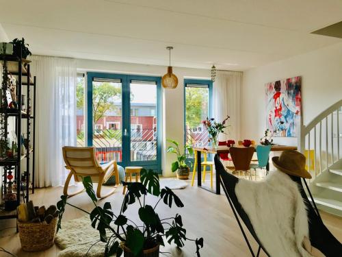 Canal House - Homestay 2
