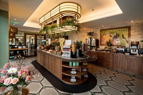 อาหารและเครื่องดื่ม, Grand Hotel Valies in เรอมอนด์