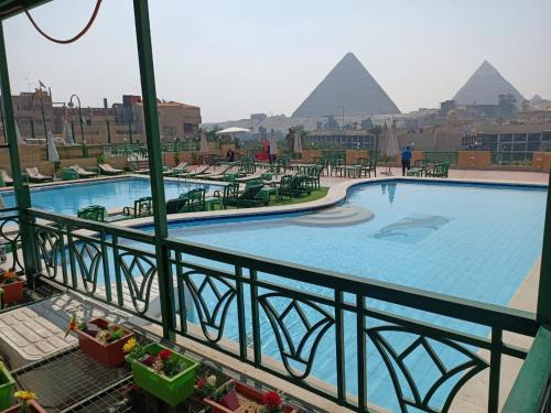 Regency Pyramids Hotel 