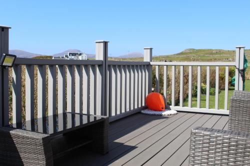 Skats, Ose Pod, an ever changing view to the sea in Ose