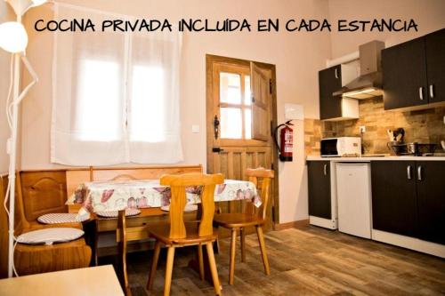  LAS CARBALLEDAS - Habitaciones con baño y cocina privados- in Rabanal del Camino