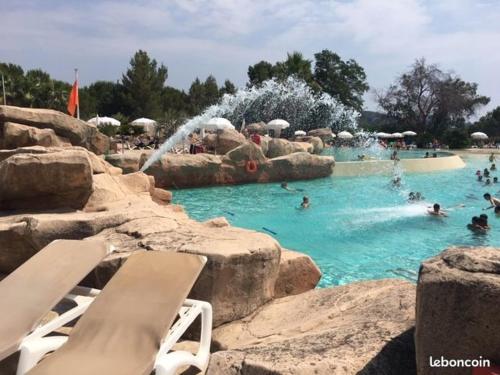 Pierre et Vacances les Restanques Du Golf de Saint Tropez, 83310 Grimaud, France Appartement