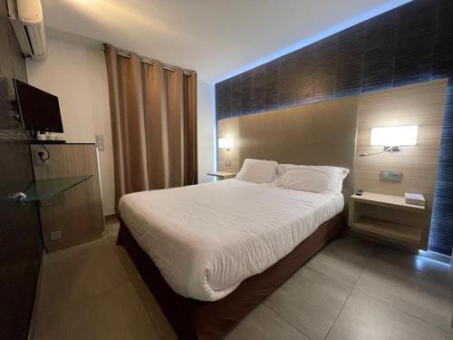 1 queen bed