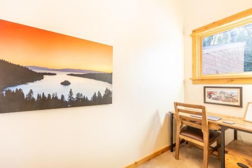 Beautiful Mountain 2 Bedroom Ski-In Ski-Out in Ski Trails condo