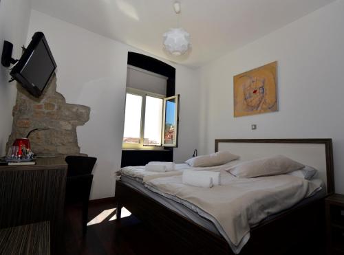 Marmontova Luxury Rooms - image 6