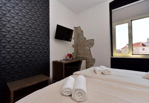 Marmontova Luxury Rooms - image 10