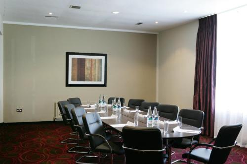 Riverside Lodge Hotel - image 6