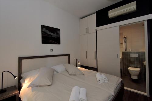 Marmontova Luxury Rooms - image 4