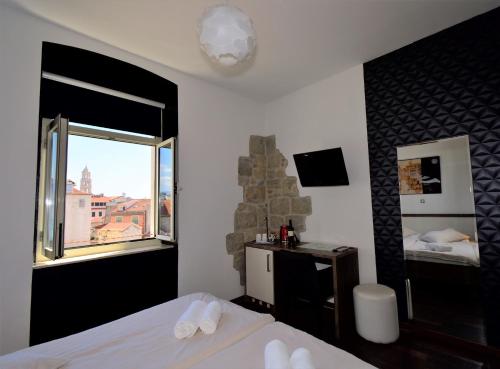Marmontova Luxury Rooms - image 12