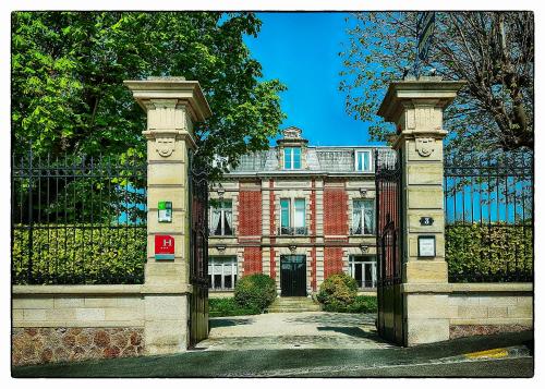 Hotel Le Clos Raymi - Hôtel - Épernay