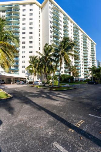 Sunny Isles Ocean Reserve Superb Condo Apartments