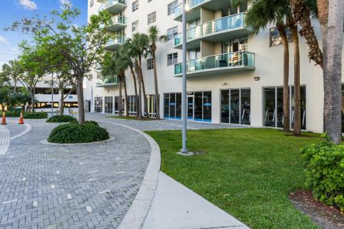 Sunny Isles Ocean Reserve Superb Condo Apartments