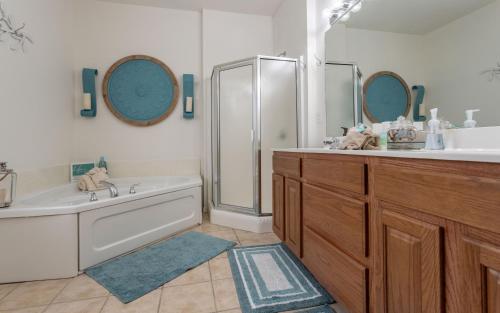 Simple Serenity condo