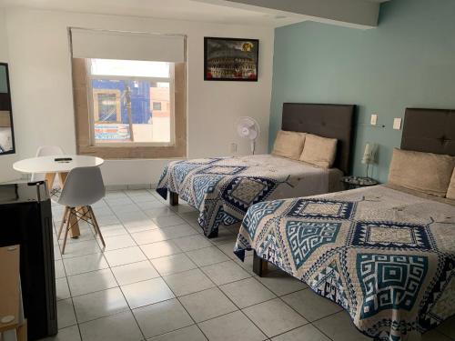 2 double beds