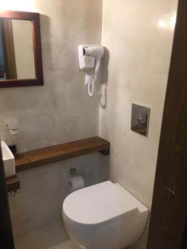 Captain Vasilis Hotel - image 3
