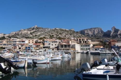 Charmant Cabanon aux Goudes à Marseille avec vue mer - Location saisonnière - Marseille
