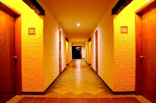 Hotel Ciudad Real Palenque Stop at Hotel Ciudad Real Palenque to discover the wonders of Palenque. The hotel offers a wide range of amenities and perks to ensure you have a great time. 24-hour front desk, luggage storage, room 