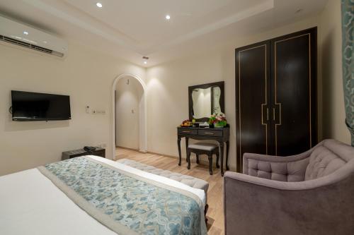 Holiday Plus Hotel Suites Al Nozha - هوليداي بلس النزهة in Jeddah