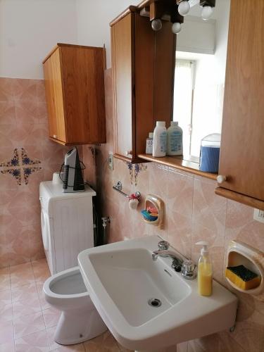 Bathroom, La Rosa in Roncola