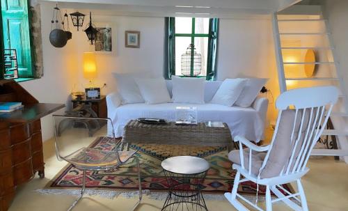 Hypate, traditional island cottage