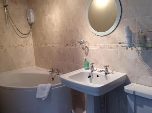 Whashton Springs Farmhouse B&B - image 13