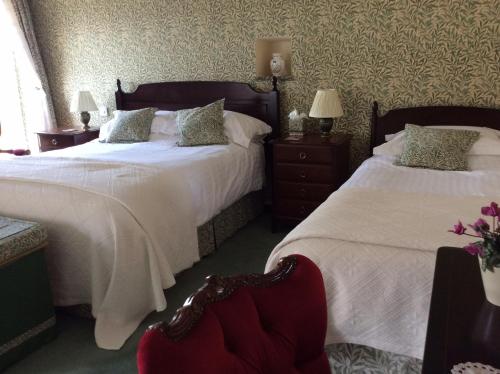 Whashton Springs Farmhouse B&B - image 2