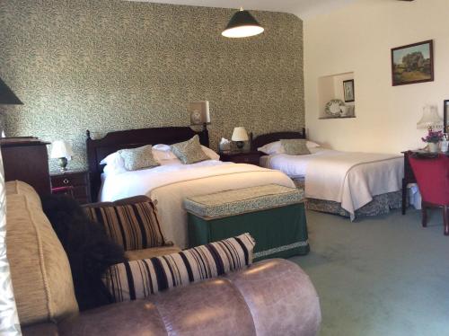 Whashton Springs Farmhouse B&B - image 8