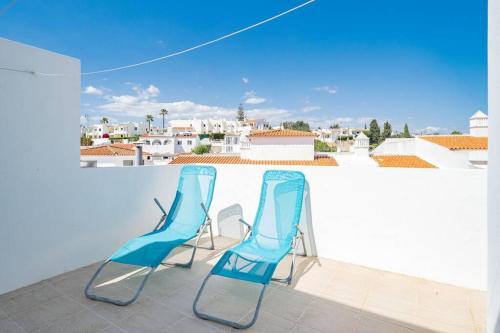 Apartamento T1 Carvoeiro c/piscina e a 300m Praia in คาวีโร