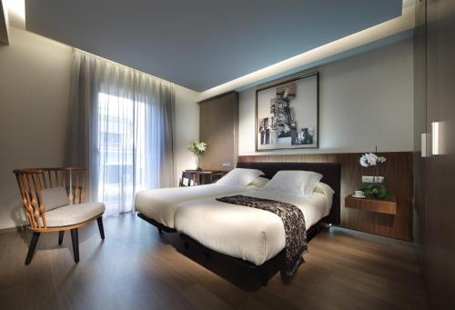 Twin Room with Extra Bed (2 Adults + 1 Child)