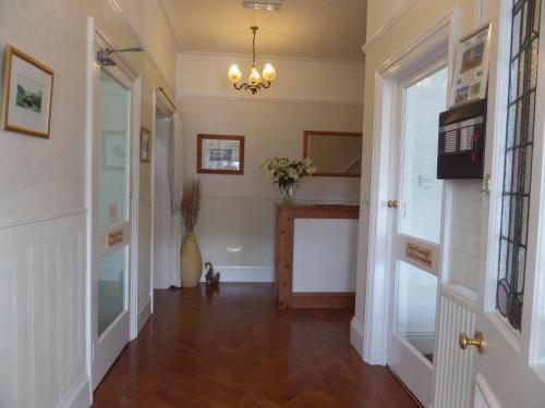 Ashdale Guest House - image 9