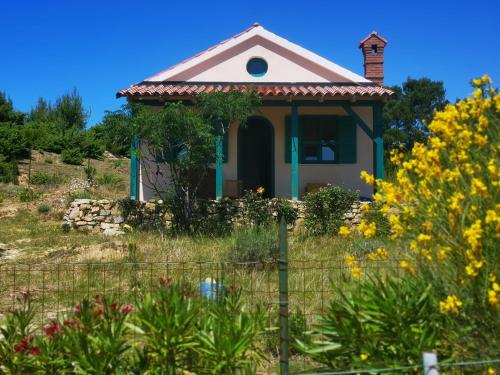 Arya House