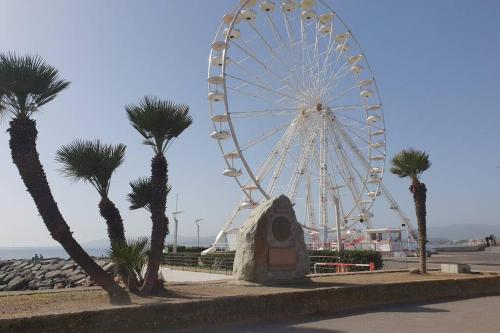 T2 climatisé à 5 minutes à pied de la plage avec parking, piscine et wifi