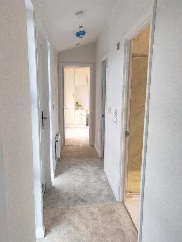 Chartwell Lodge with Hot Tub 45 at Stewarts Resort gîte à louer Thill Rock