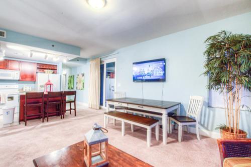 10th FLOOR! Beautiful 3 BD Great Amenities And Great Location - image 4