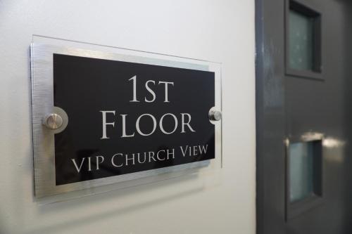 VIP Church View Apartment