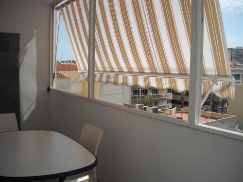 Benicarlo 4A2 Apartamento con amplia terraza y vistas al mar, WIFI, garaje