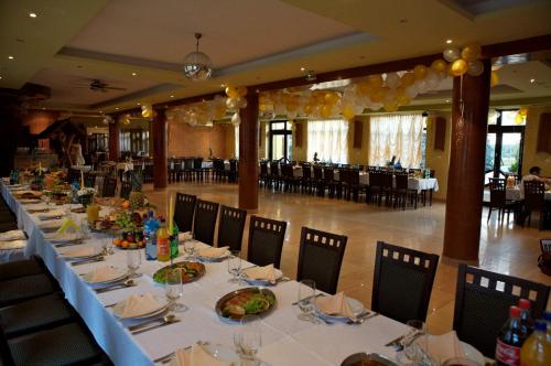 Ресторан, Hotel Olenka in Жудловіц
