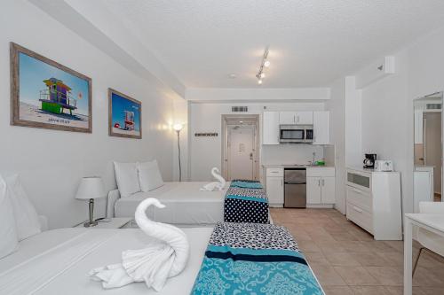 Beach Front Studio Miami Beach - image 14