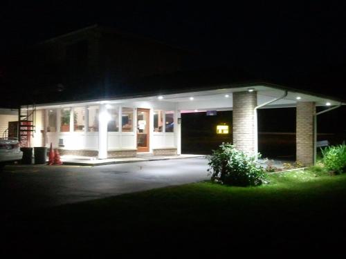 Budget Inn Fairport - 출입구